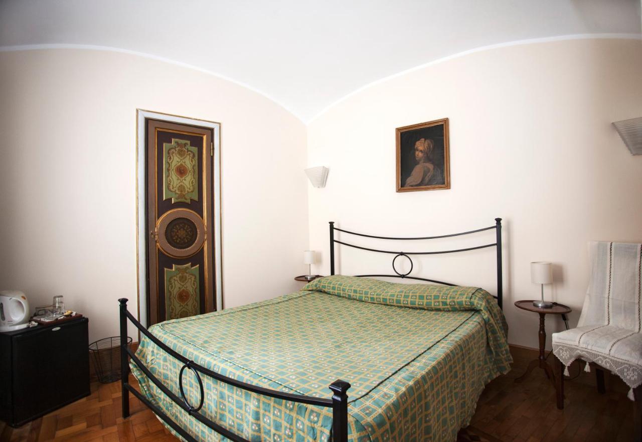 Martina House Bed & Breakfast Rome Exterior photo